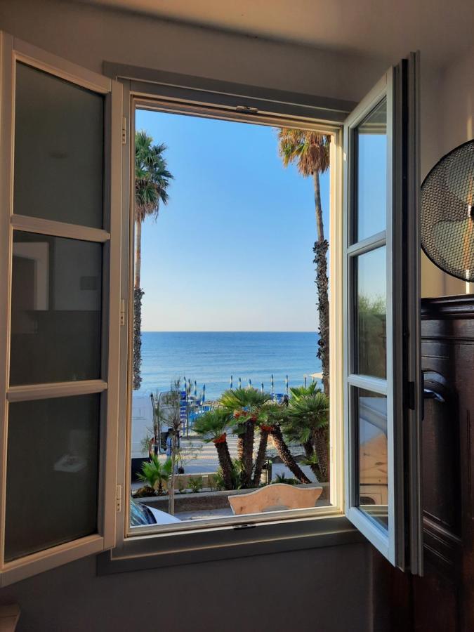 Finestre Sul Mare Villa San Lorenzo al Mare Phòng bức ảnh